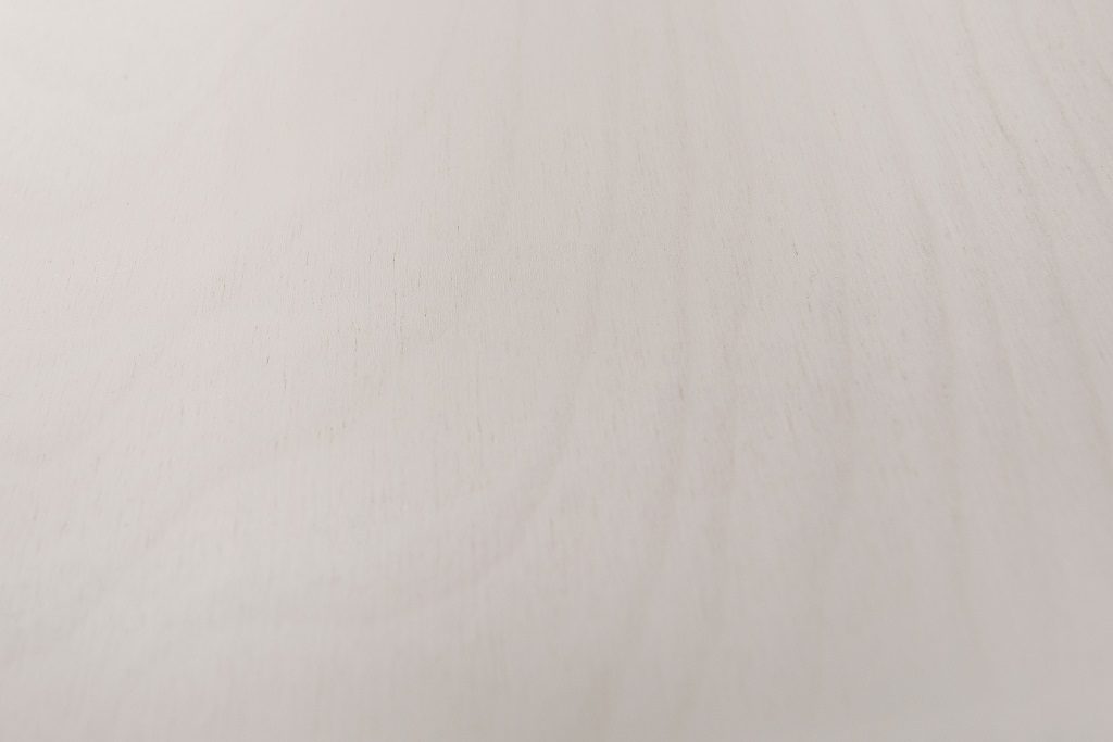 berken multiplex B/BB whitewash zijdemat W011